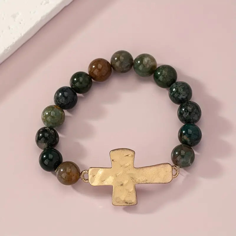 Armband mit Steinperlen