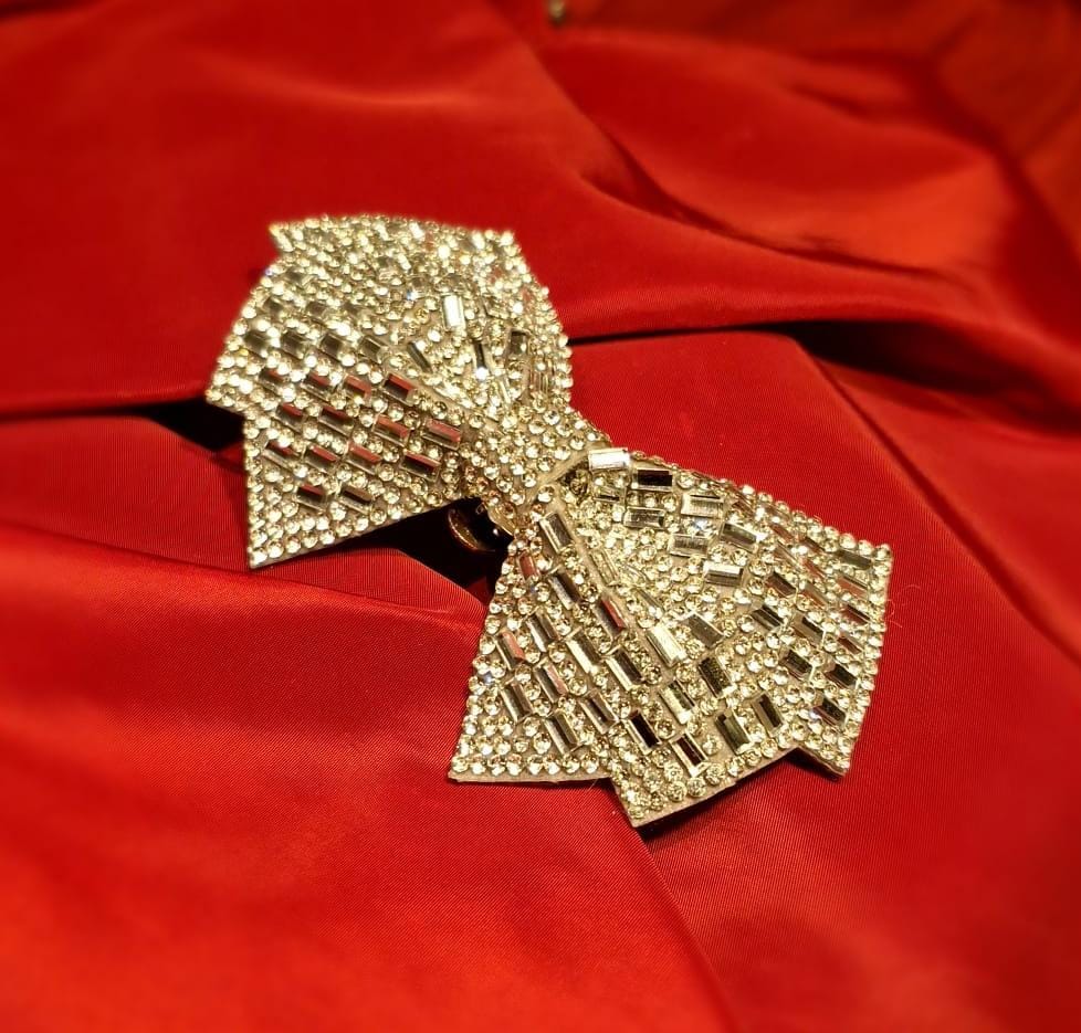 Schleife mit Strass